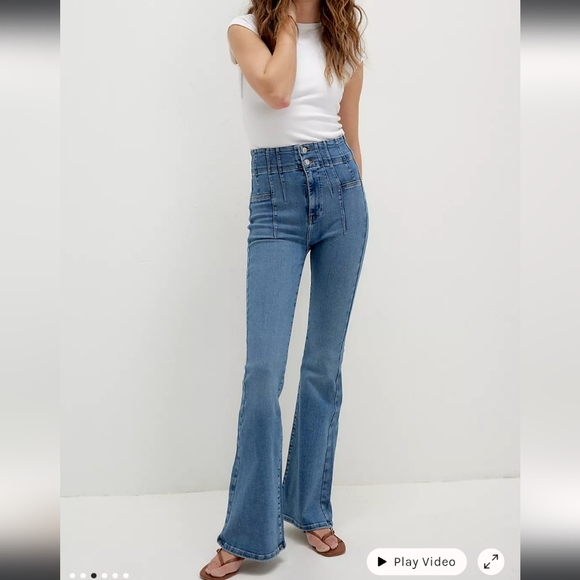 We The Free Light Blue Flare Jeans - Picture 1 of 4